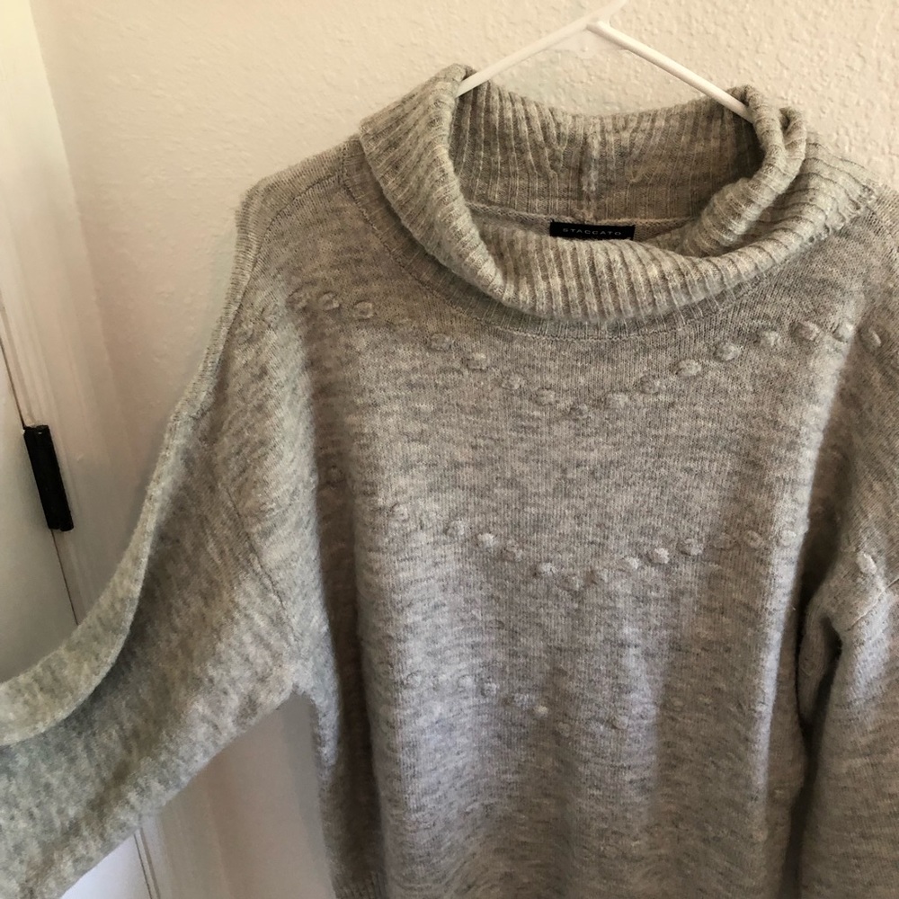Sweater - Picture 8 of 8